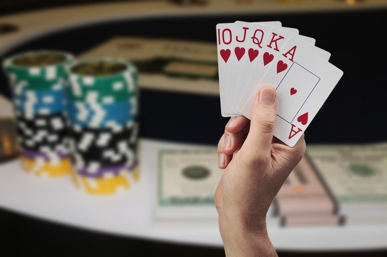 Filipino players enjoying mobile sports betting on rabet casino